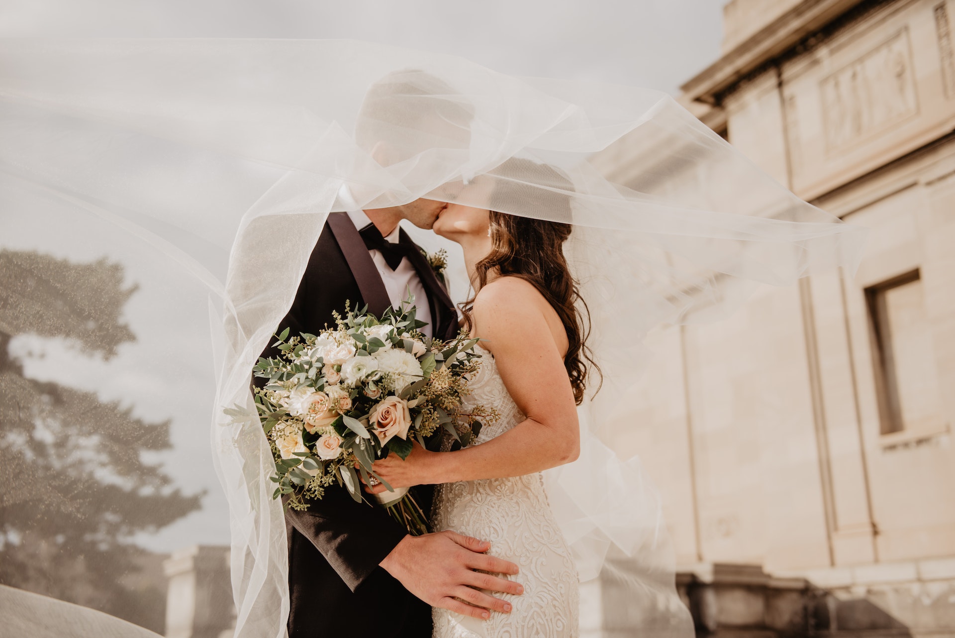 Marriage With Hungarian Woman: Pros And Cons