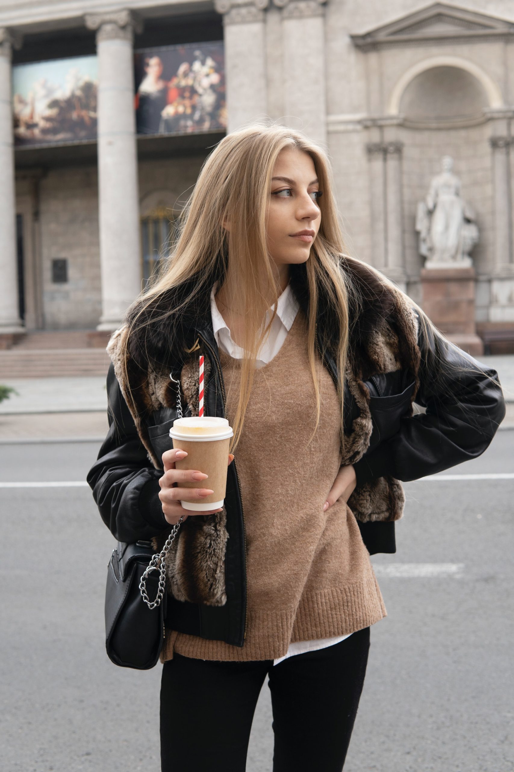 Is it customary to go for coffee on a first date in Ukraine?