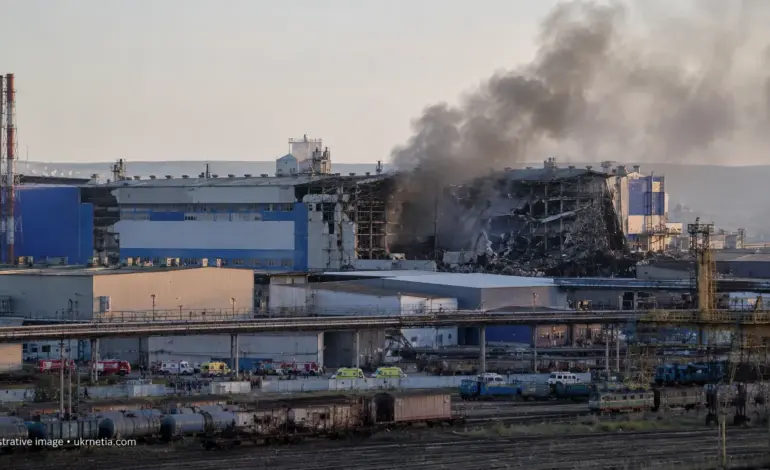 Damaged Russian aerospace facility in Samara after a Ukrainian strike.